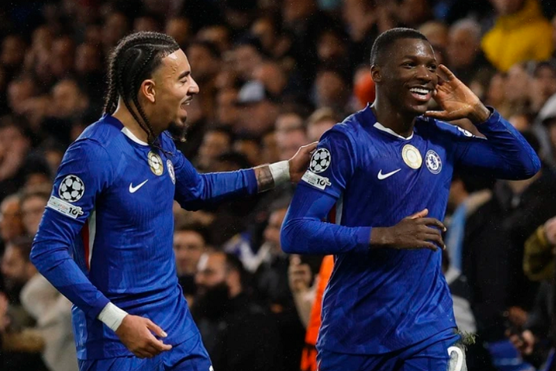 naples-ruc-lua-chelsea-doi-mat-qua-khu-chua-nguoi-tai-champions-league